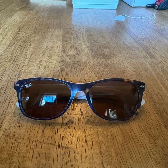 Ray-Ban Wayfarer Sunglasses Tortoise/Beige w/case - Picture 2 of 5